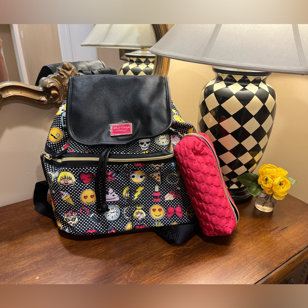Betsey Johnson Drawstring Backpack Bag w Skulls, Bows & Hearts Design NWT